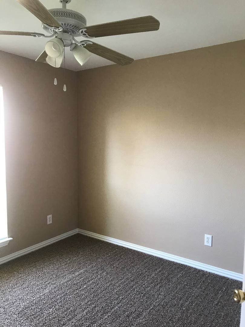 Apartment for rent at 913 Sierra Vista Court, Midlothian, TX 76065