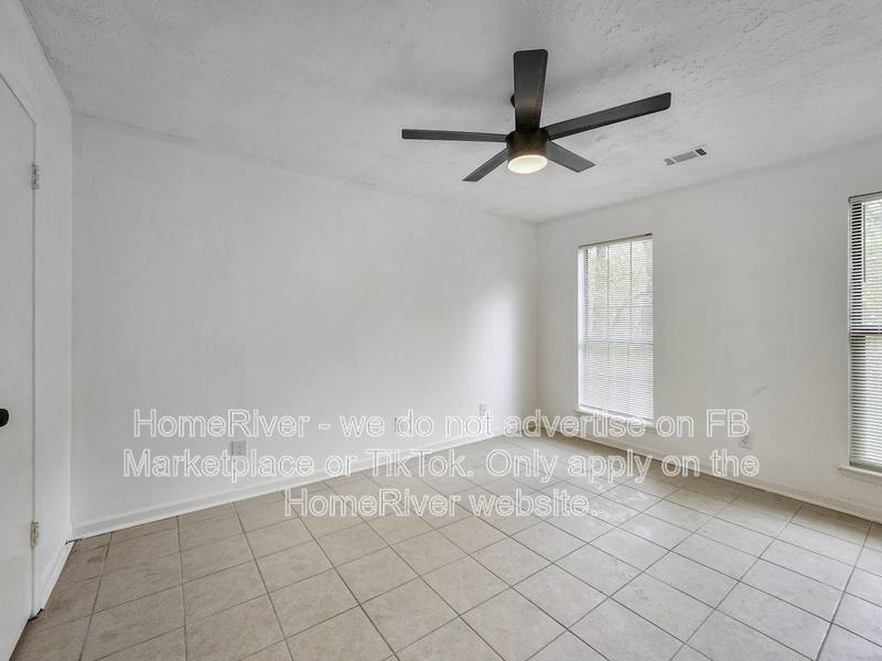 House for rent at 5482 Martins Crossing Rd, Stone Mountain, GA 30088