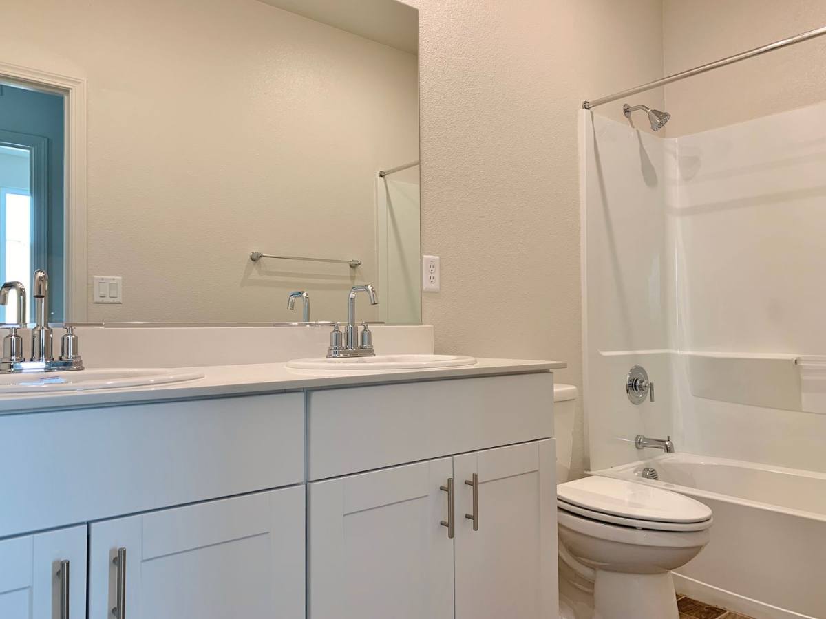 House for rent at 2070 Wildflower Dr, Hollister, CA 95023