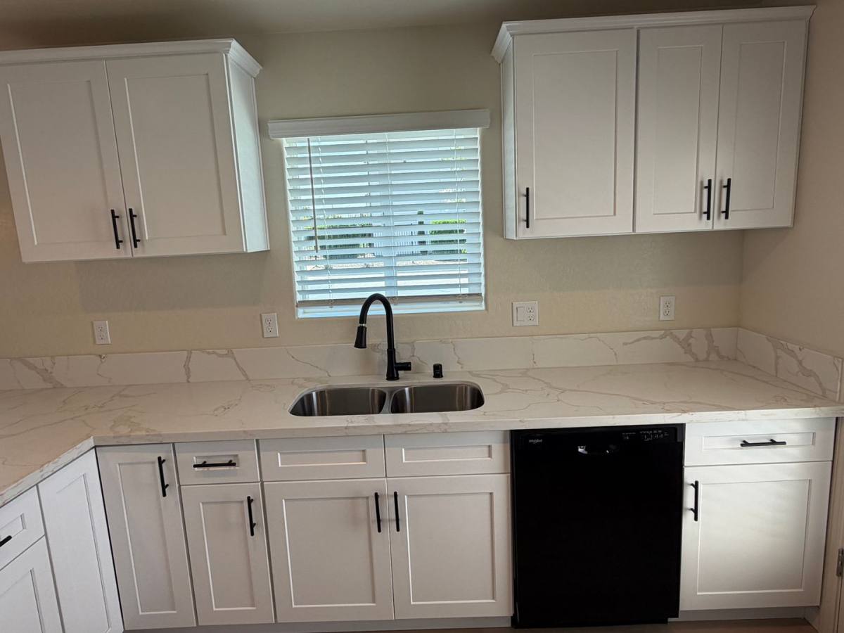 Apartment for rent at 1100 Glass Ave, Tulare, CA 93274