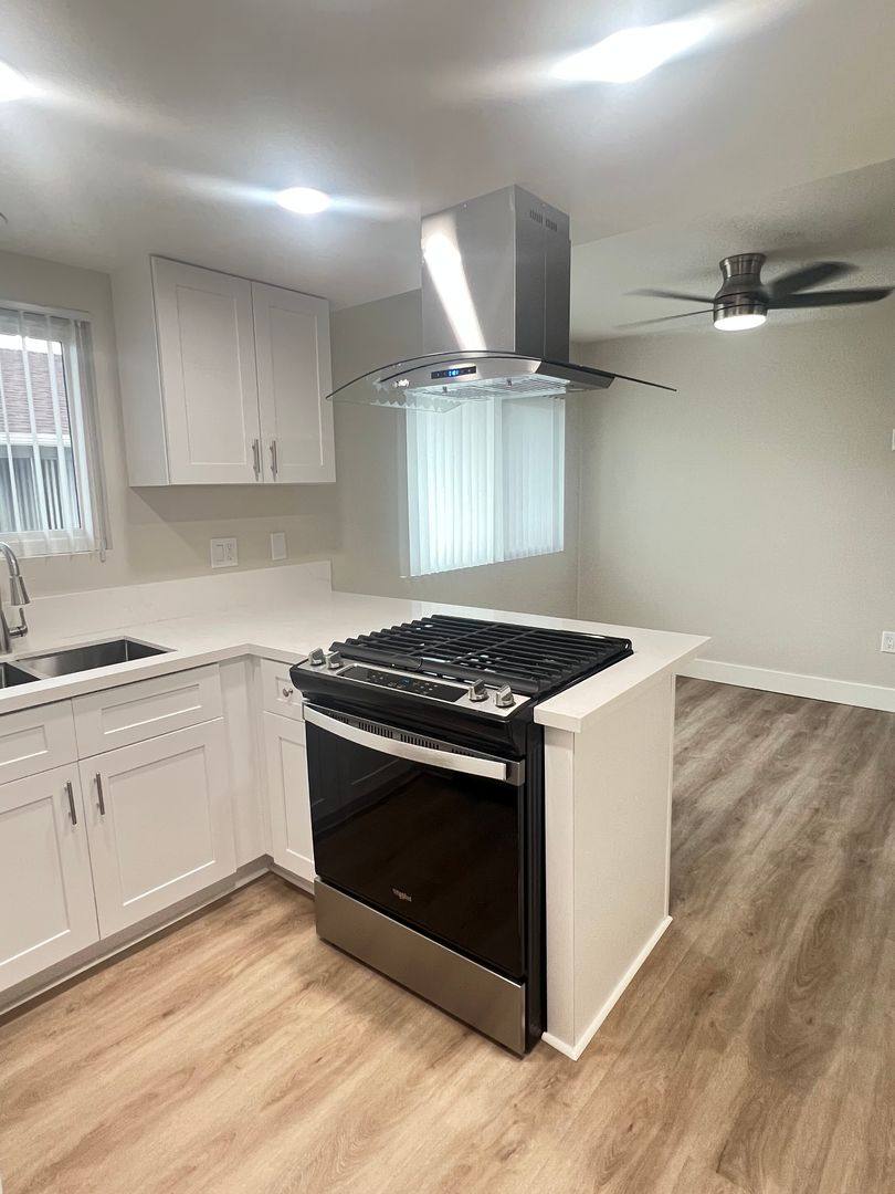 Apartment for rent at 1400 Estate Dr, La Habra, CA 90631