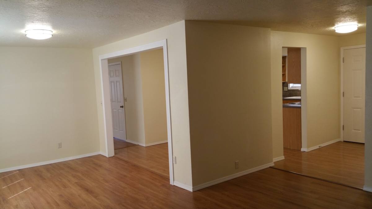 House for rent at 3617 Silverstone Dr NE, Salem, OR 97305