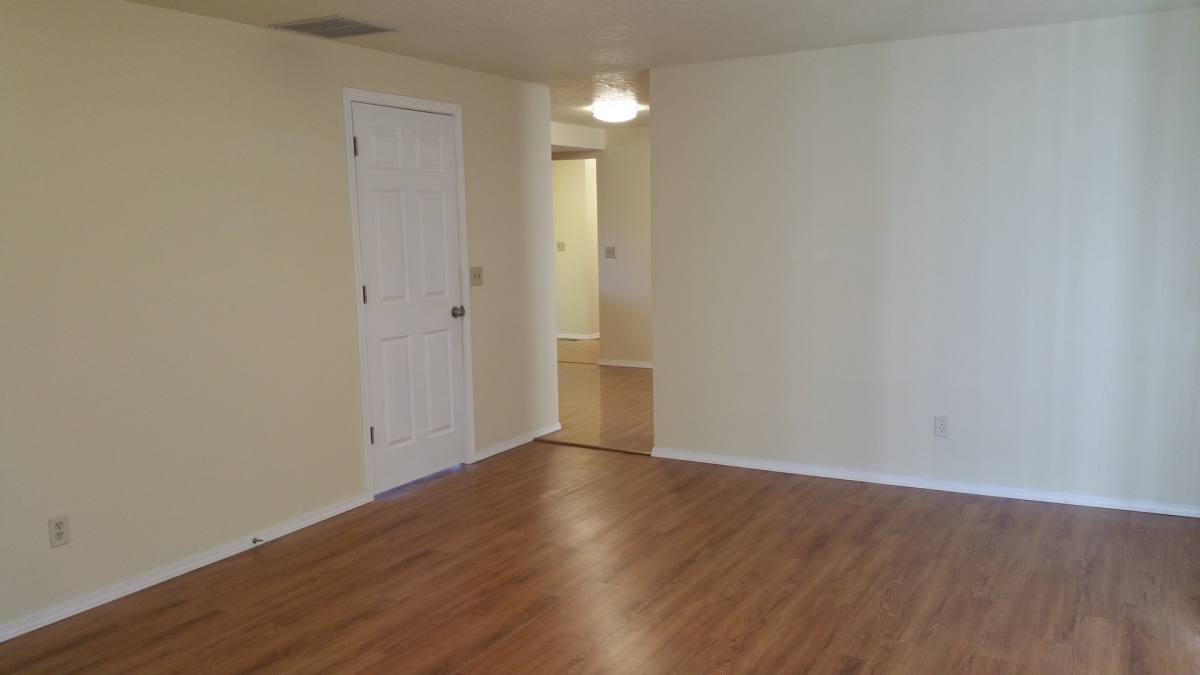 House for rent at 3617 Silverstone Dr NE, Salem, OR 97305