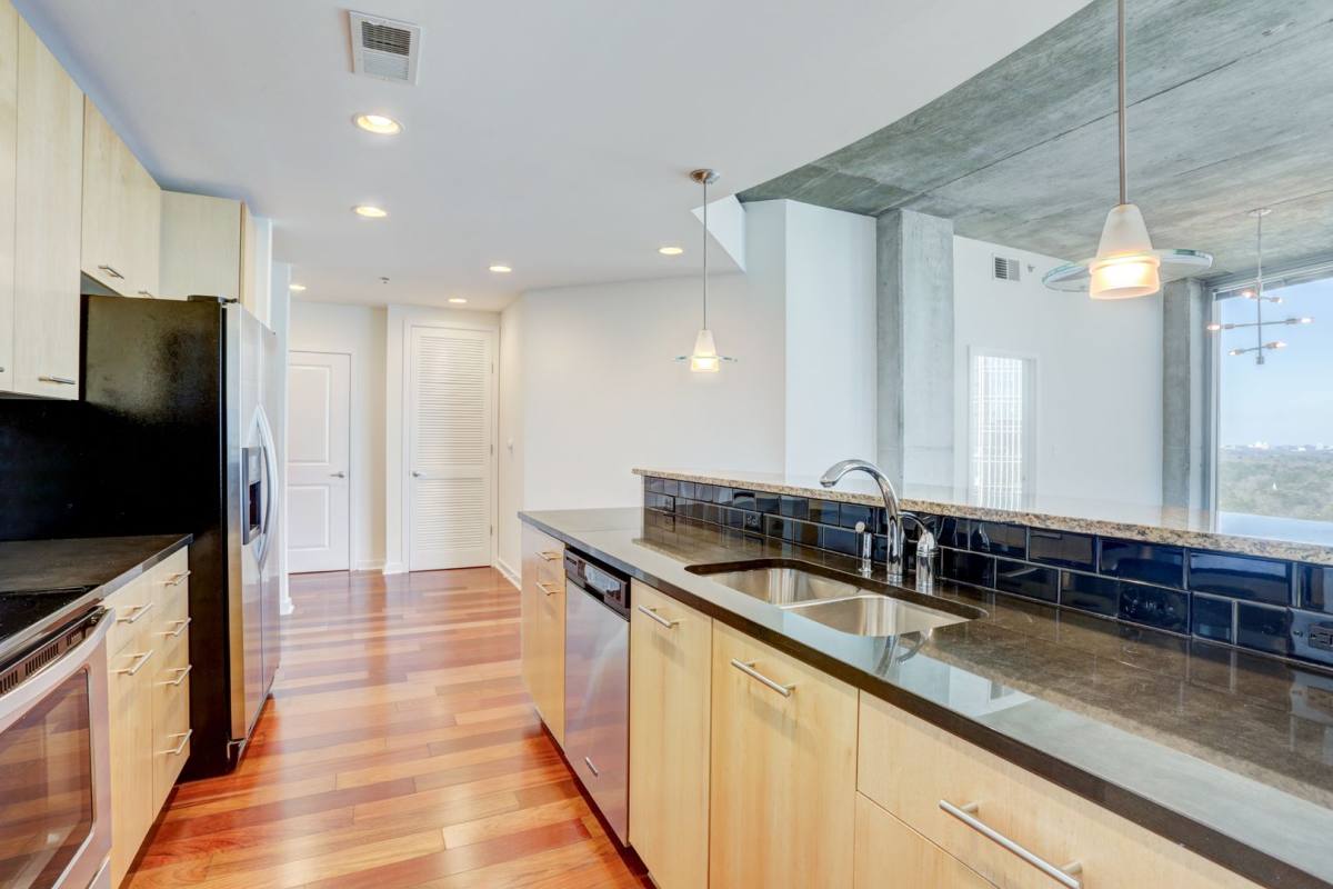Condo for rent at 3324 Peachtree Rd NE, Atlanta, GA 30326