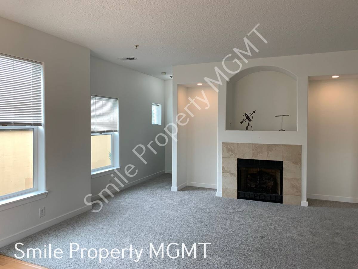 Condo for rent at 11259 SE Causey Circle, Happy Valley, OR 97086