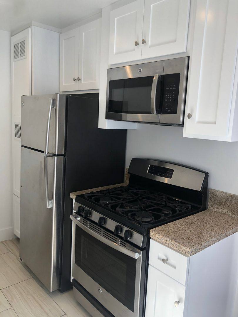 Apartment for rent at 1215 N June St, Los Angeles, CA 90038