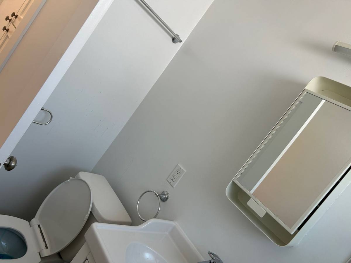 Apartment for rent at 1215 N June St, Los Angeles, CA 90038