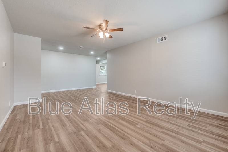 House for rent at 2510 Materhorn Dr, Dallas, TX 75228