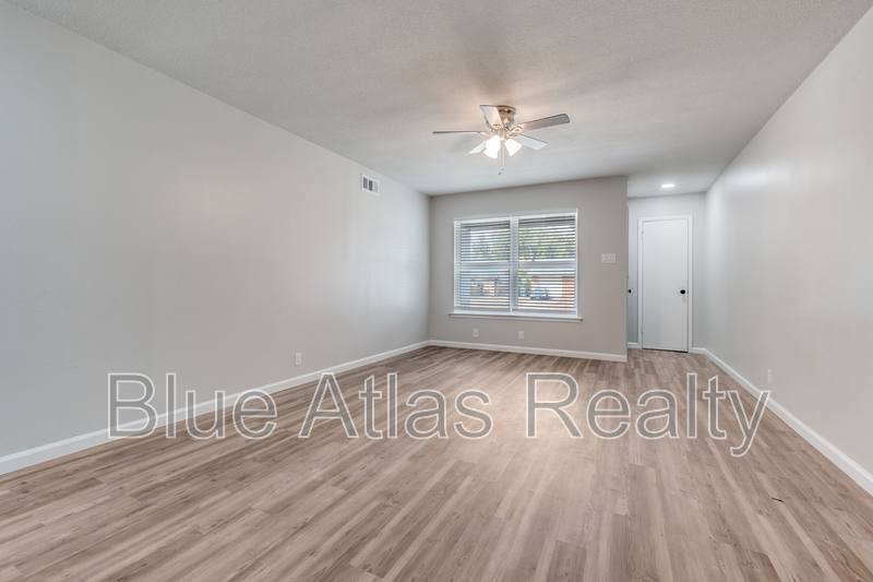 House for rent at 2510 Materhorn Dr, Dallas, TX 75228