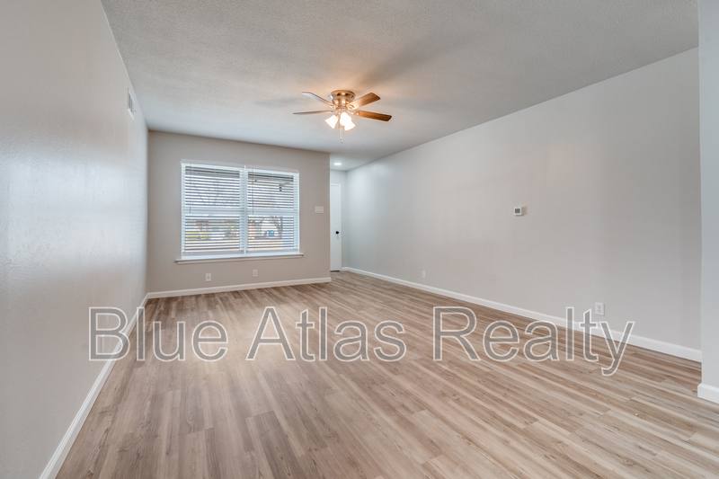 House for rent at 2510 Materhorn Dr, Dallas, TX 75228