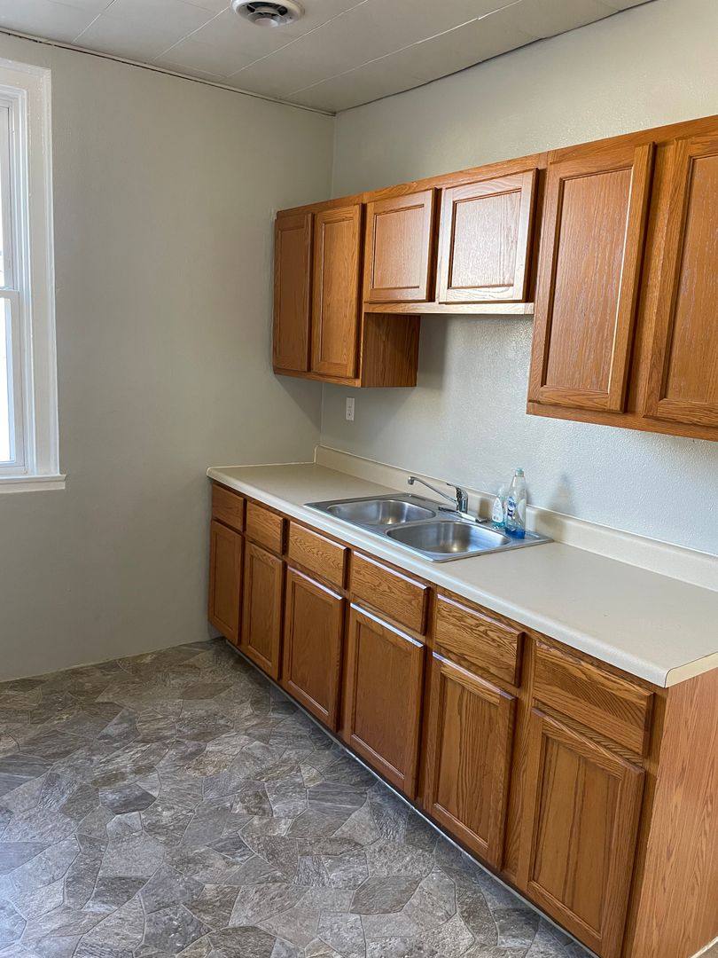 House for rent at 122 E State St, Mascoutah, IL 62258