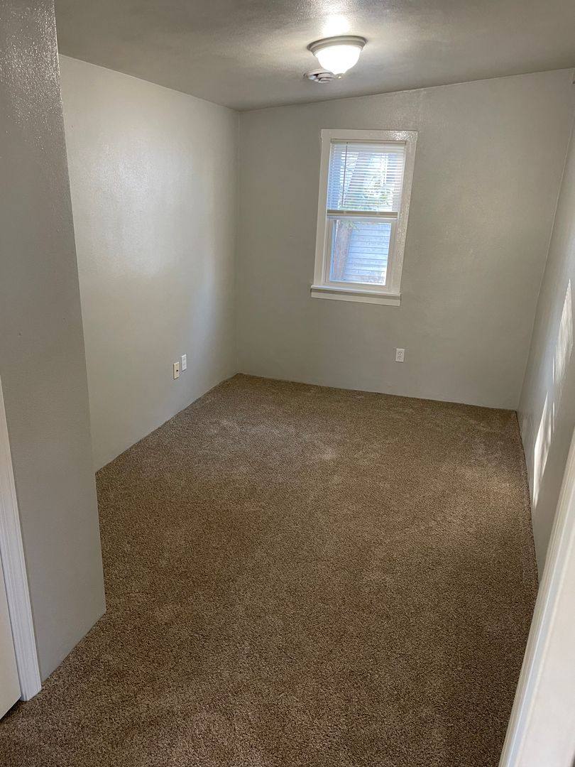 House for rent at 122 E State St, Mascoutah, IL 62258
