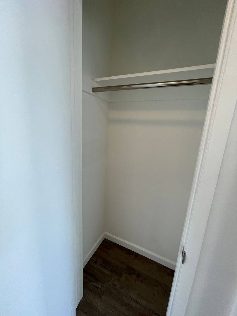 Apartment for rent at 1626 Hobart Blvd, Los Angeles, CA 90027