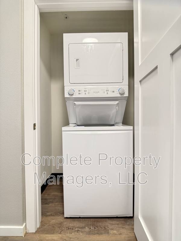 Apartment for rent at 207 4th St E #15, Albert Lea, MN 56007