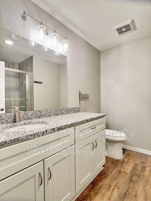 Apartment for rent at 207 4th St E #15, Albert Lea, MN 56007