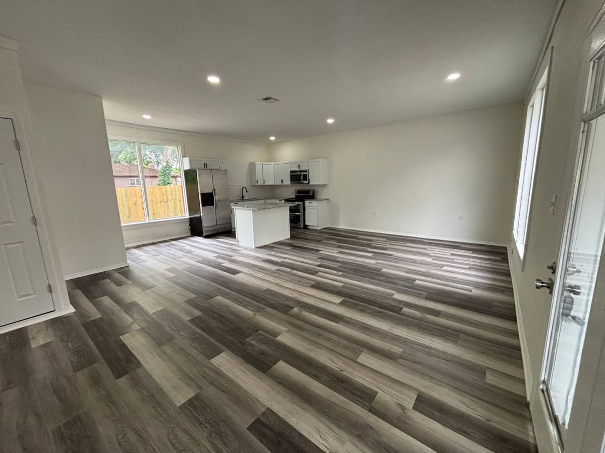 Apartment for rent at 655 S Hillside St, Wichita, KS 67211