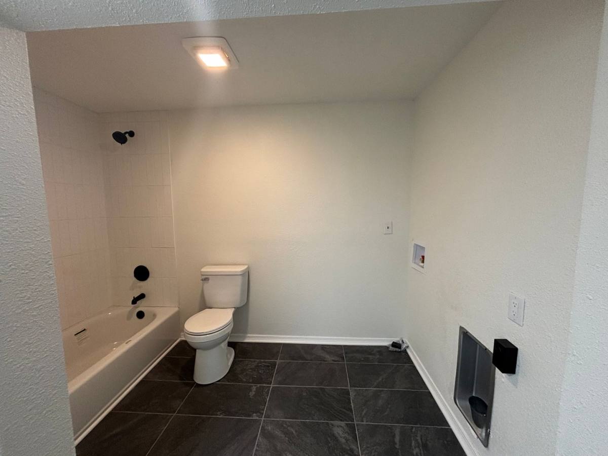 Apartment for rent at 655 S Hillside St, Wichita, KS 67211