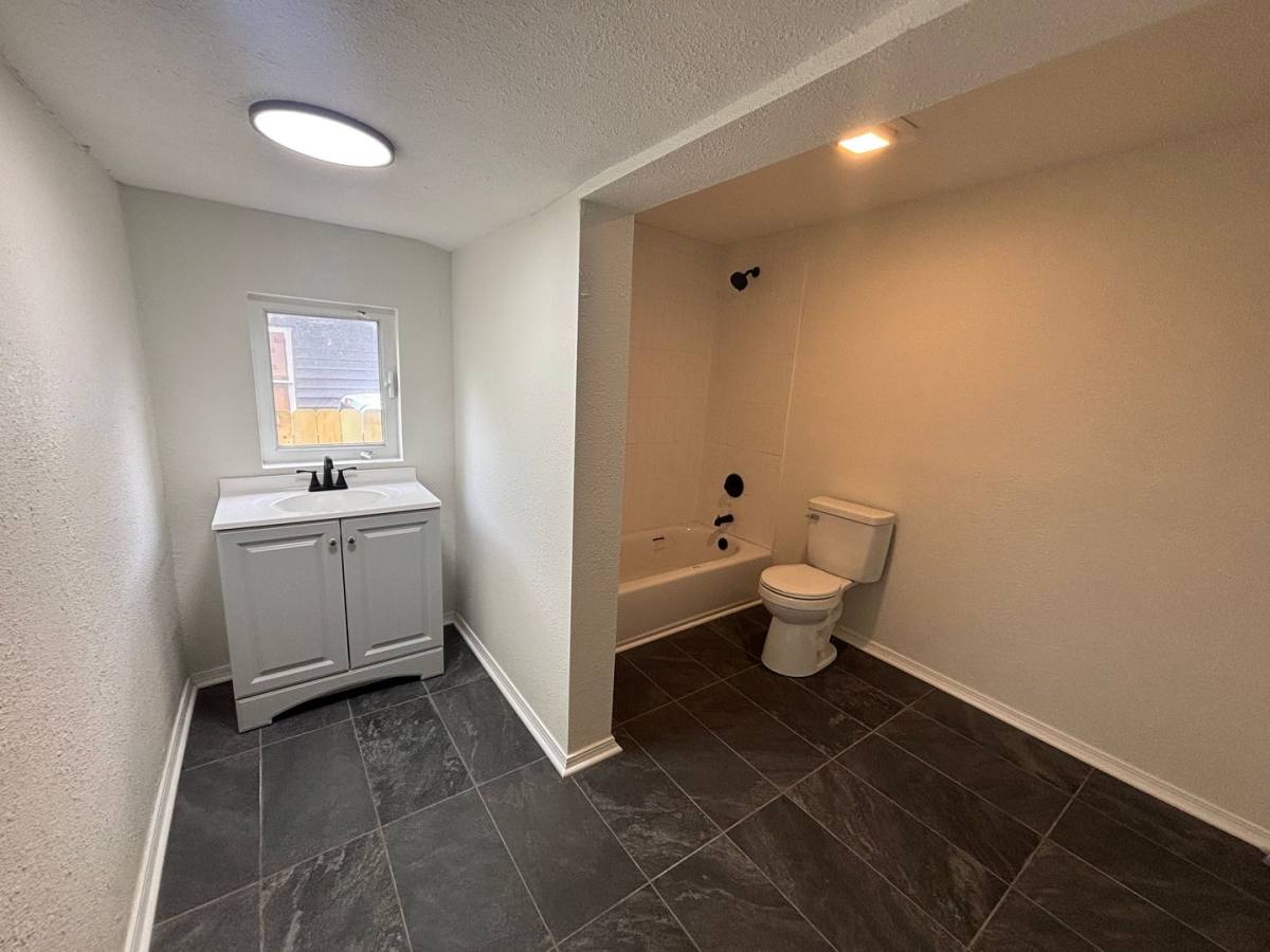 Apartment for rent at 655 S Hillside St, Wichita, KS 67211