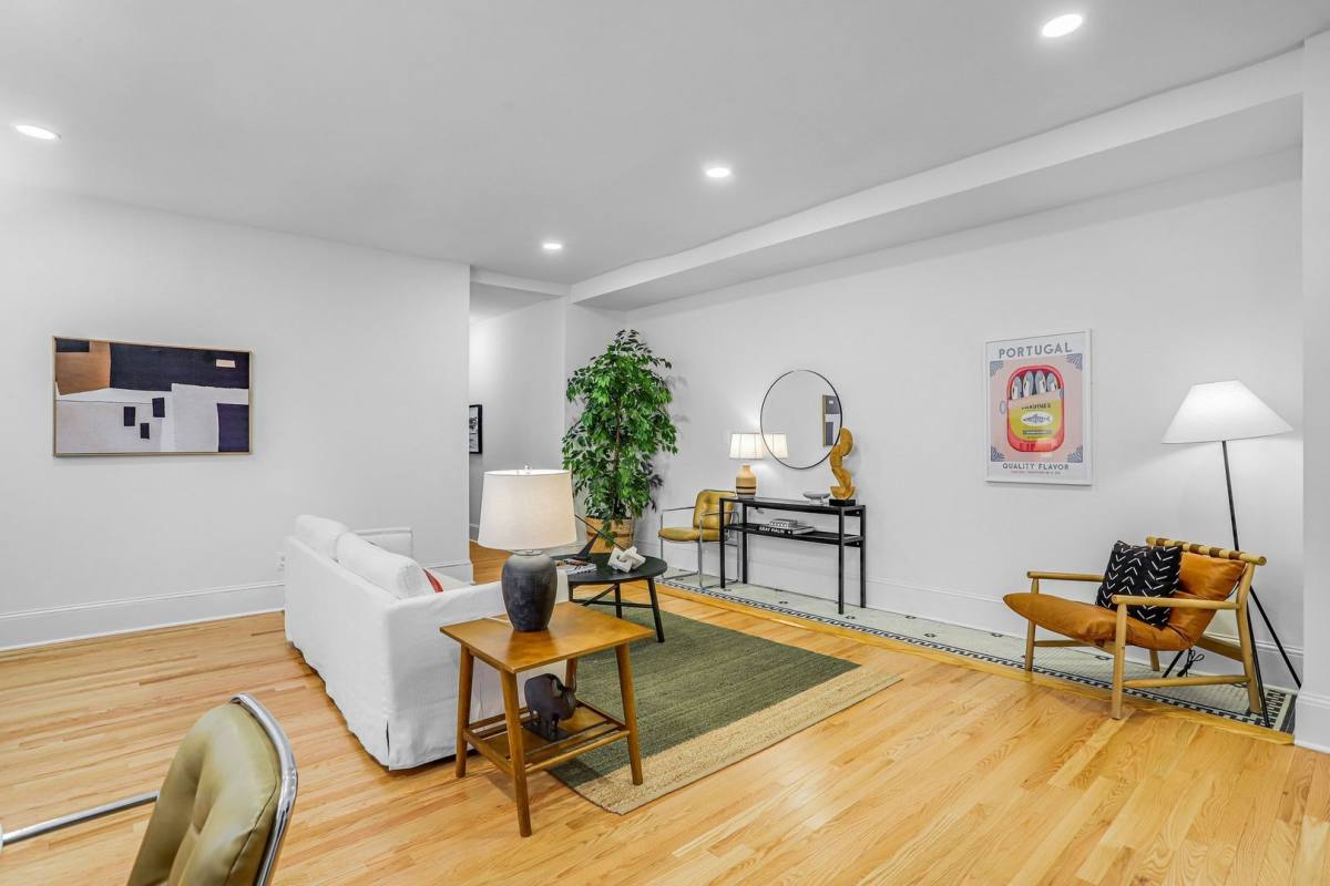 Apartment for rent at 3420 16th St NW, Washington, DC 20010