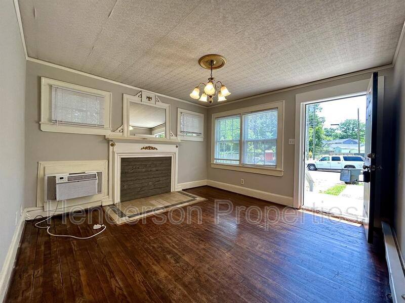 Apartment for rent at 2549 Pinckney Ave, Charlotte, NC 28205