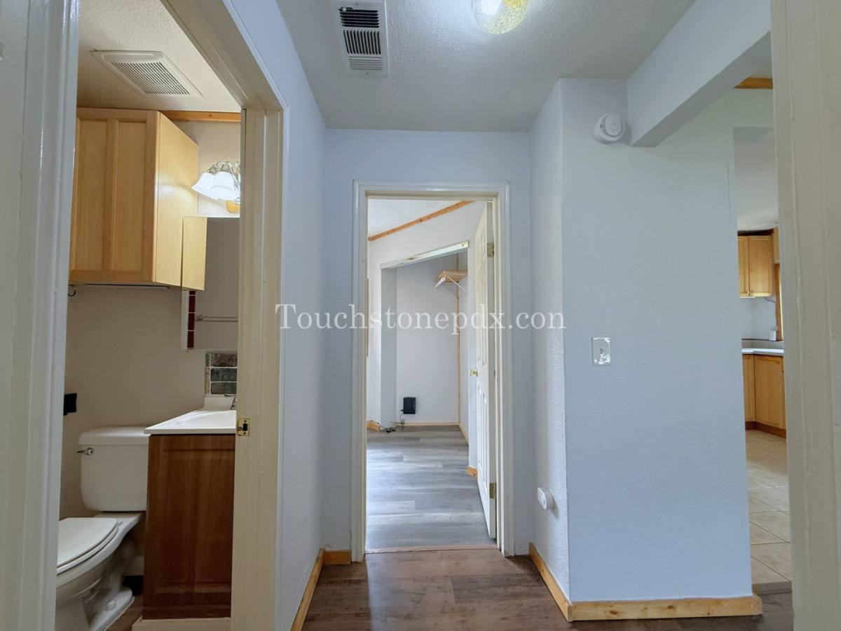 Apartment for rent at 5660 SE 125th Ave, Portland, OR 97236