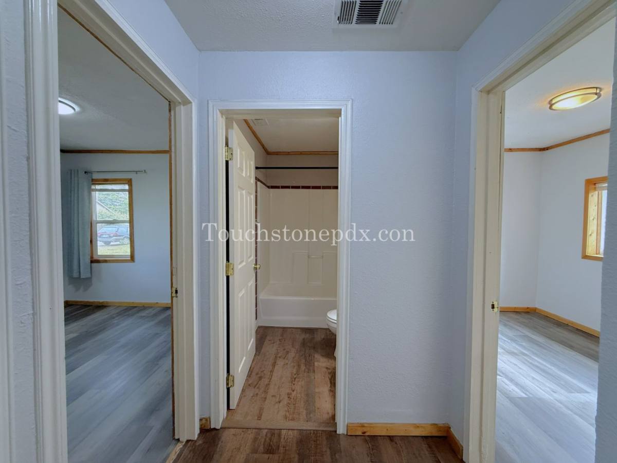 Apartment for rent at 5660 SE 125th Ave, Portland, OR 97236