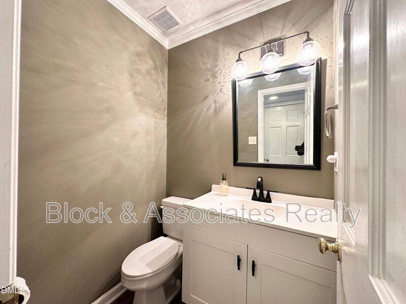 Townhouse for rent at 5649 Hamstead Crossing, Raleigh, NC 27612