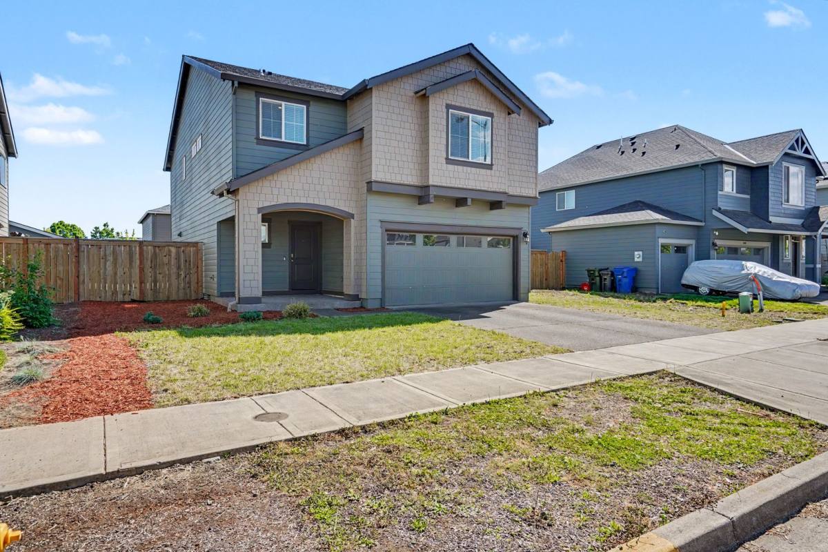 House for rent at 4748 Astronaut Ave NE, Salem, OR 97305