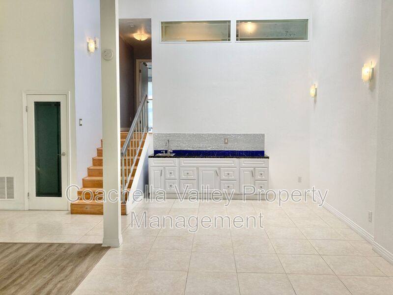 Condo for rent at 45406 Driftwood Dr, Palm Desert, CA 92260