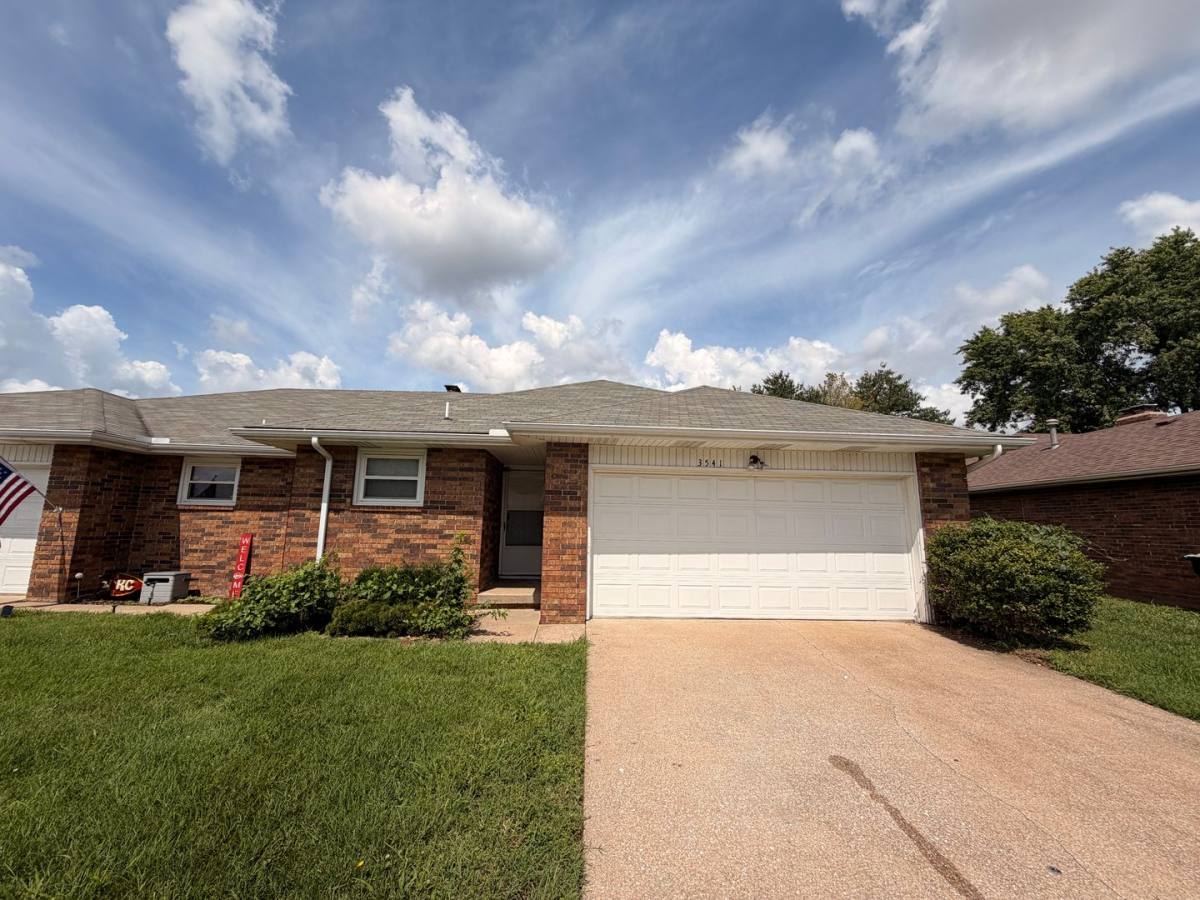 Apartment for rent at 3541 S Jefferson Ave, Springfield, MO 65807