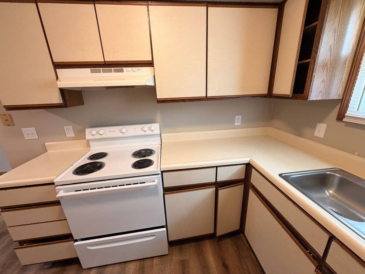 Apartment for rent at 3541 S Jefferson Ave, Springfield, MO 65807