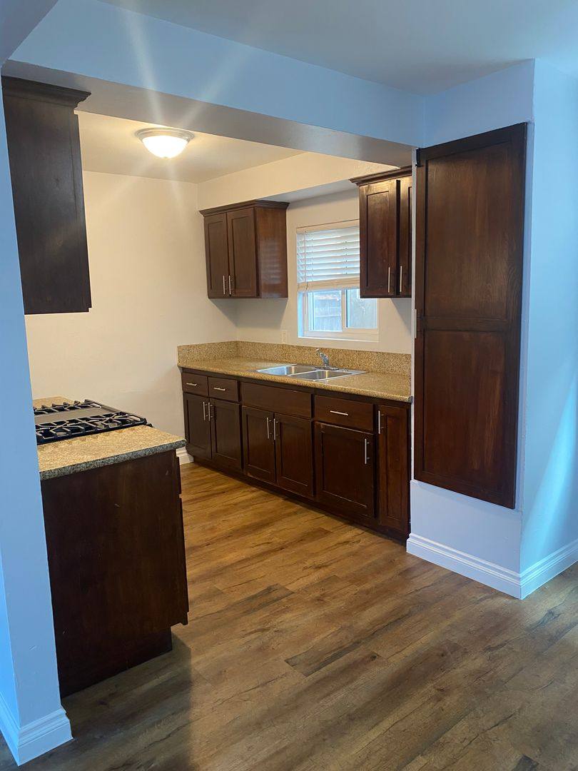 Apartment for rent at 6045 Cherry Ave, Long Beach, CA 90805