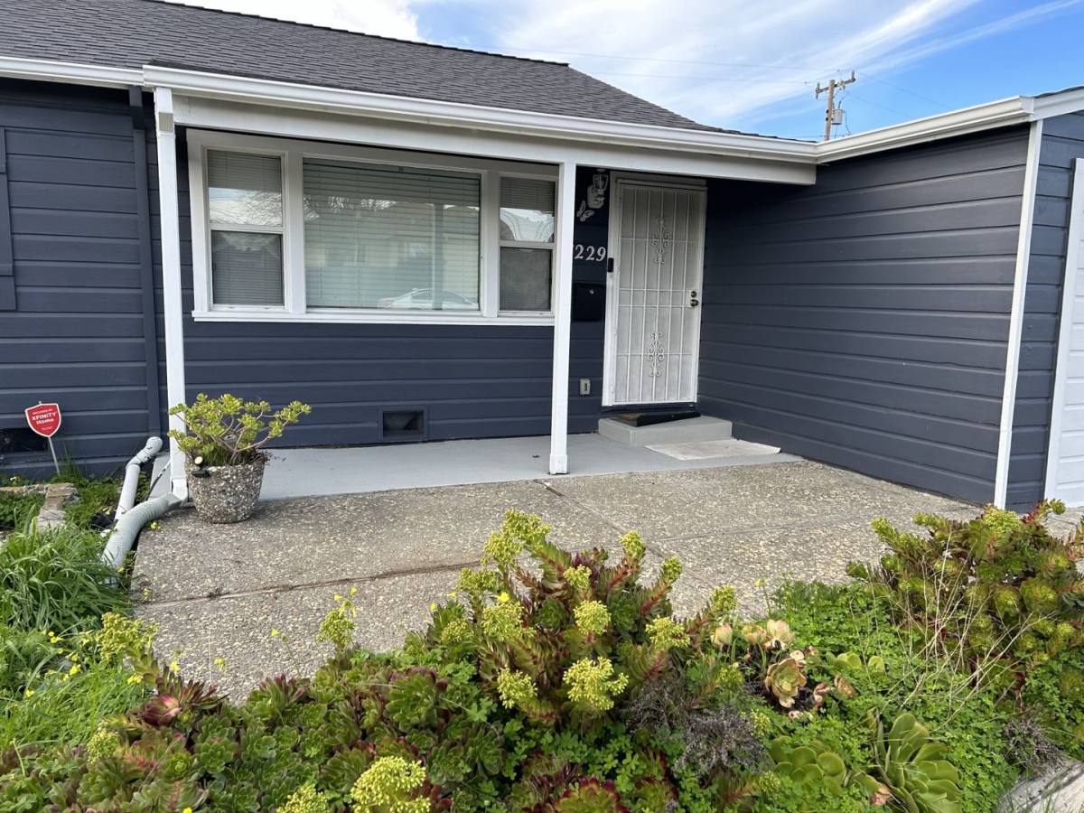 House for rent at 1229 Maple Ave, Vallejo, CA 94591