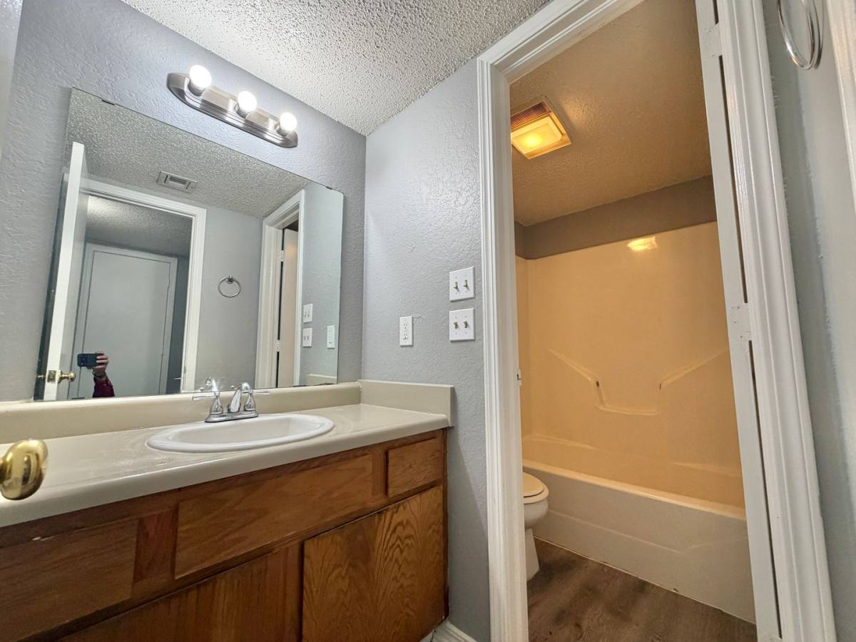 Apartment for rent at 5804 S Harvey Ave, Oklahoma City, OK 73109
