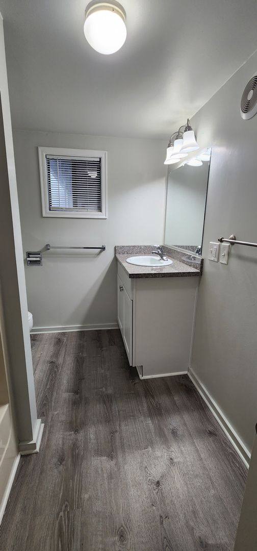 Apartment for rent at 940 Willetta St SW, Albany, OR 97321