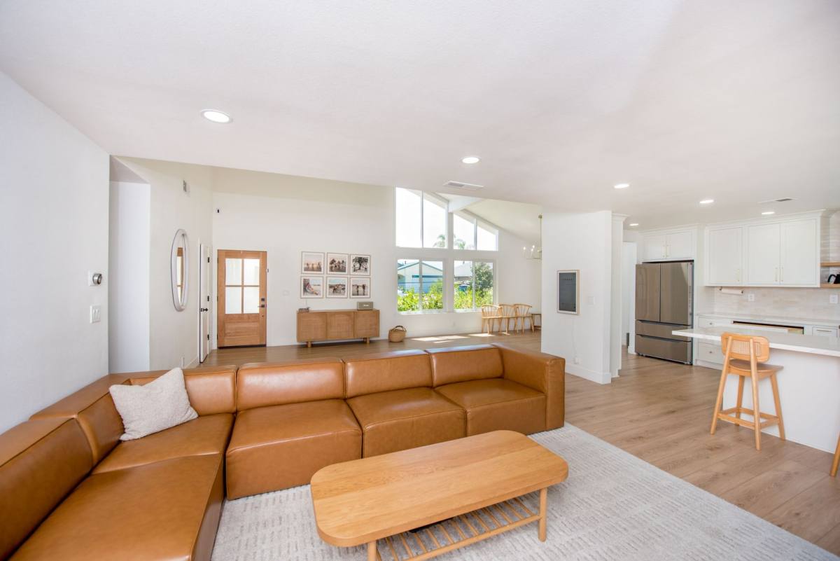 House for rent at 9891 Hot Springs Dr, Huntington Beach, CA 92646