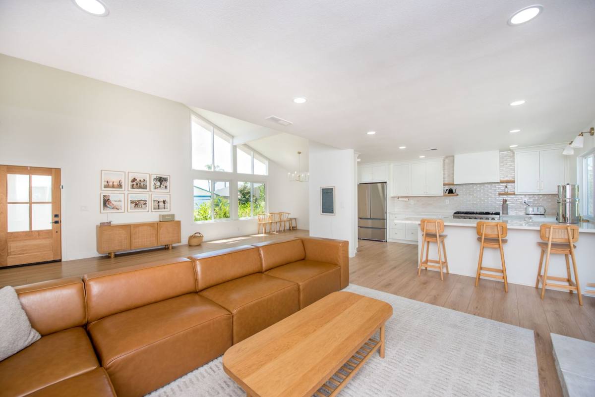 House for rent at 9891 Hot Springs Dr, Huntington Beach, CA 92646