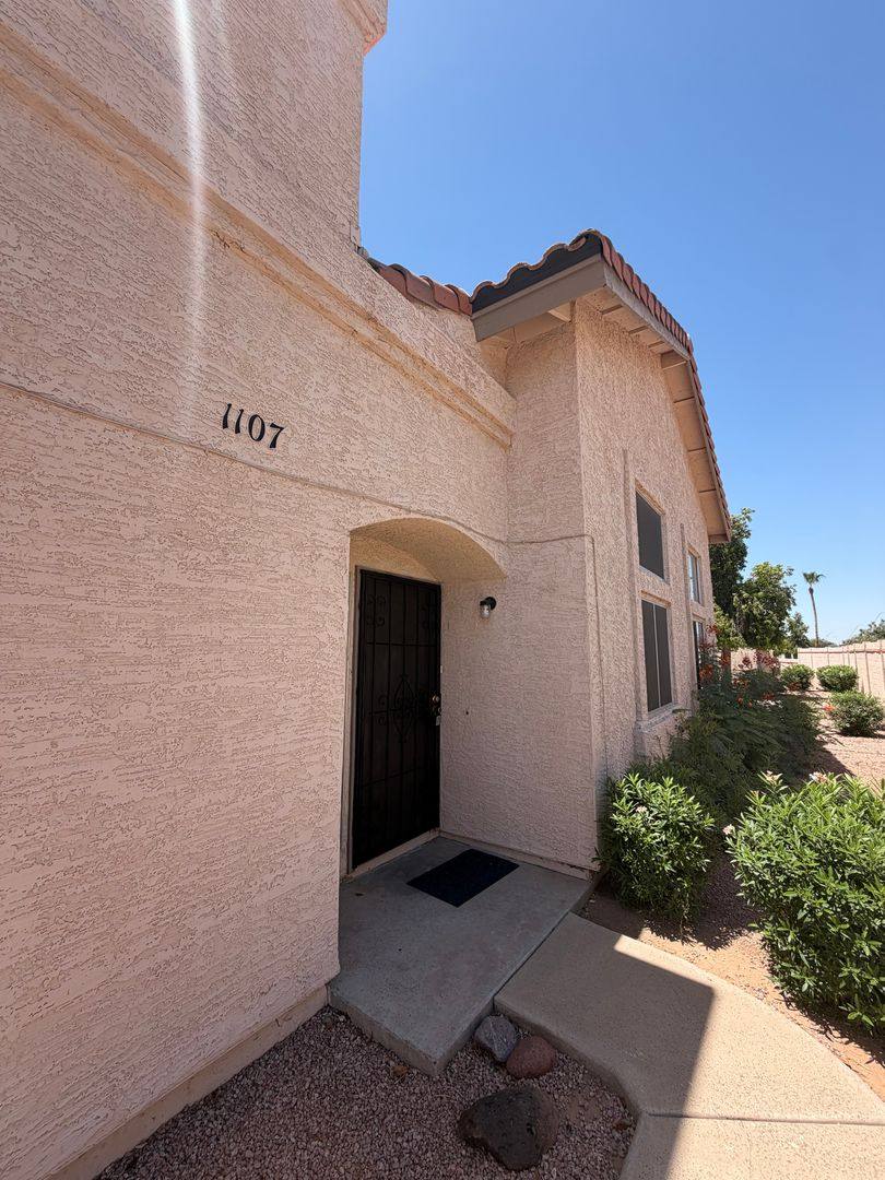 Townhouse for rent at 2019 W Lemon Tree Place, Chandler, AZ 85224