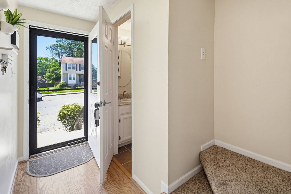Townhouse for rent at 9402 Granite Hill, Columbia, MD 21046