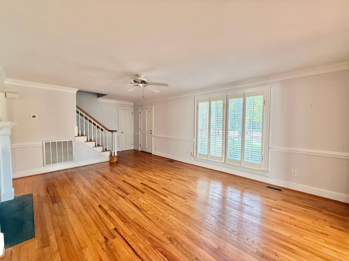 House for rent at 1610 Ridge Rd, Raleigh, NC 27607