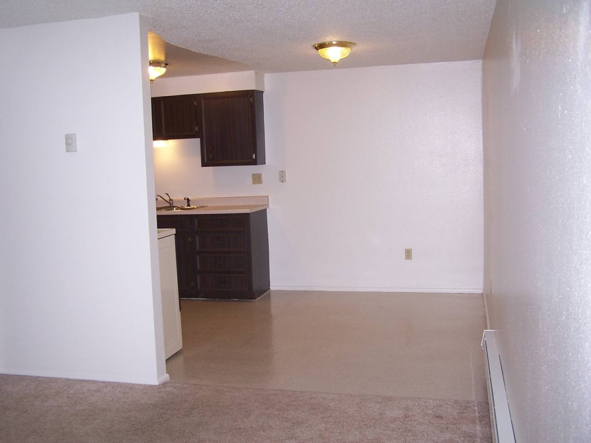 Apartment for rent at 350 S 8th St, Coos Bay, OR 97420