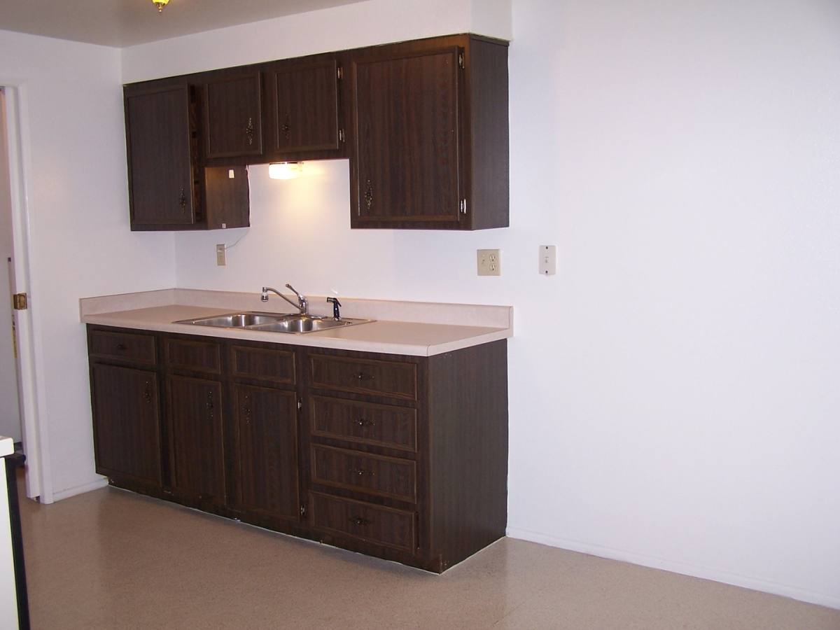 Apartment for rent at 350 S 8th St, Coos Bay, OR 97420