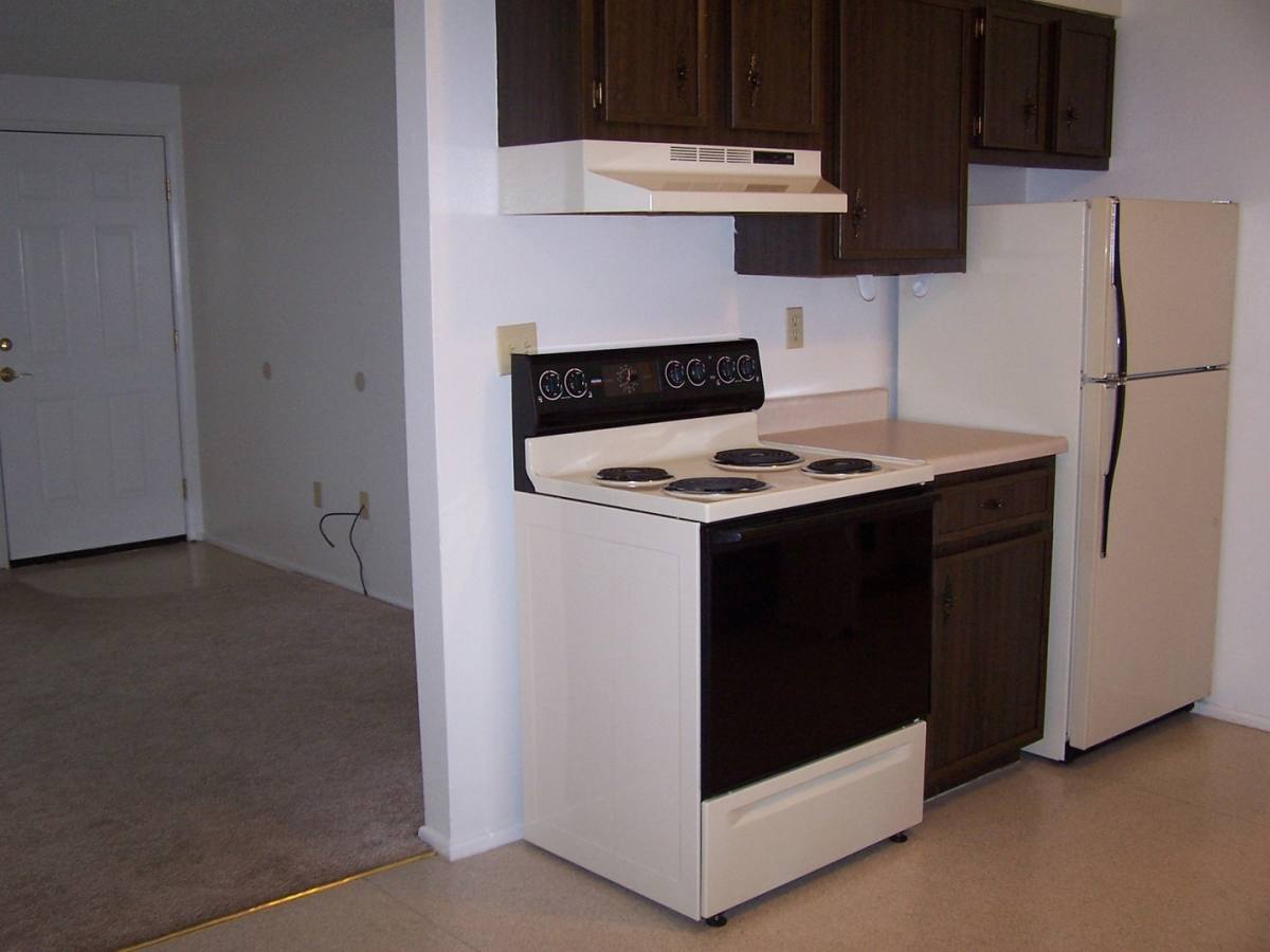 Apartment for rent at 350 S 8th St, Coos Bay, OR 97420