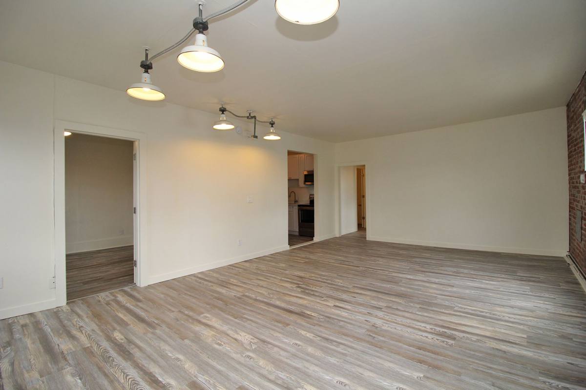 Apartment for rent at 843 N Knott St, Portland, OR 97227