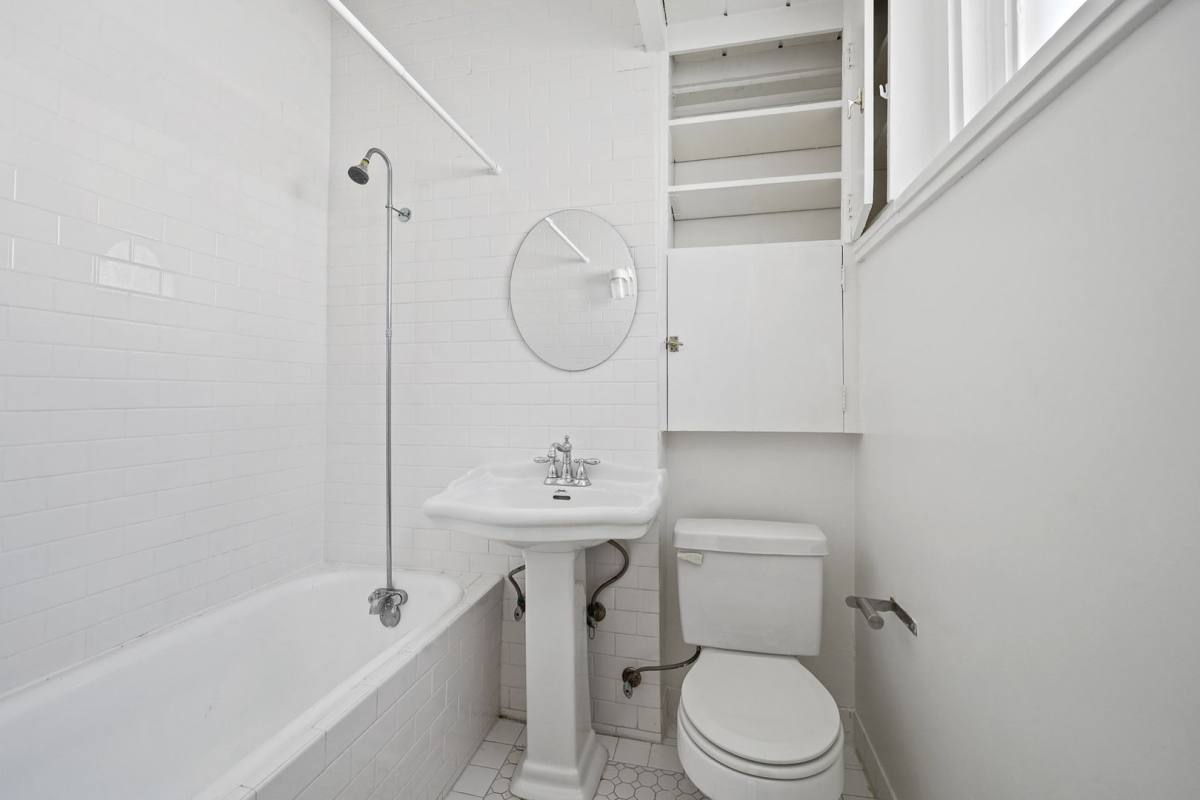 Apartment for rent at 944 Maltman Ave, Los Angeles, CA 90026