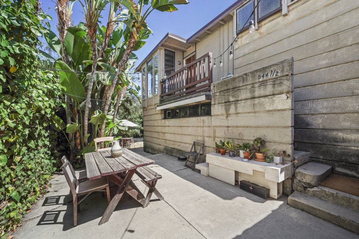 Apartment for rent at 944 Maltman Ave, Los Angeles, CA 90026