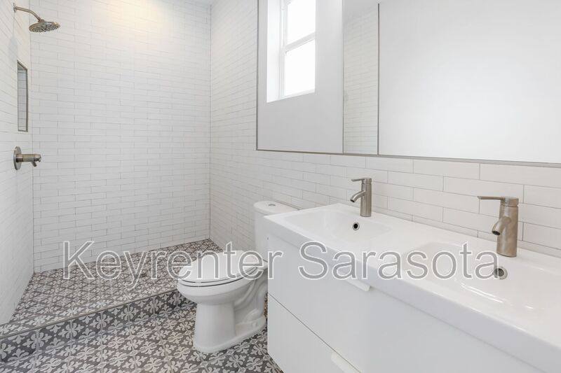 Townhouse for rent at 2066 Roselawn St, Sarasota, FL 34231
