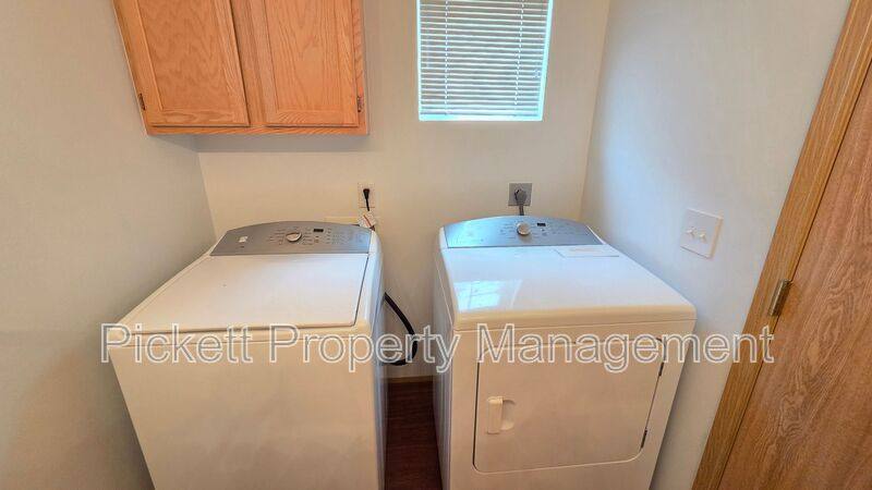 Townhouse for rent at 11615 Breckenridge Lane NW, Silverdale, WA 98383
