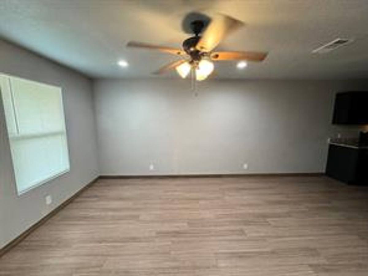 Apartment for rent at 462 Derrs Chapel, Italy, TX 76651