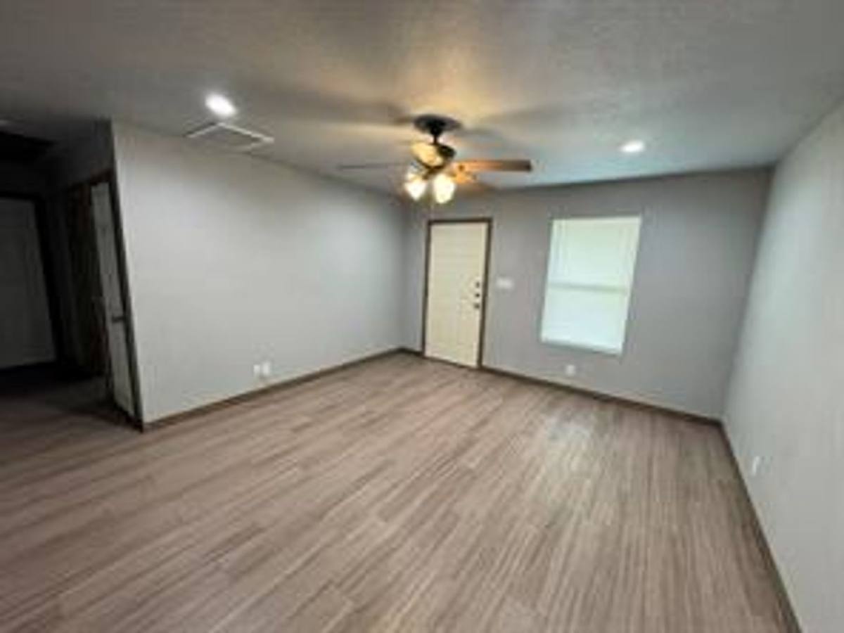 Apartment for rent at 462 Derrs Chapel, Italy, TX 76651